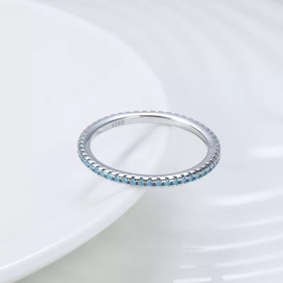 925 Sterling Silver Classic Turquoise Stackable Ring - Picture 4 of 10